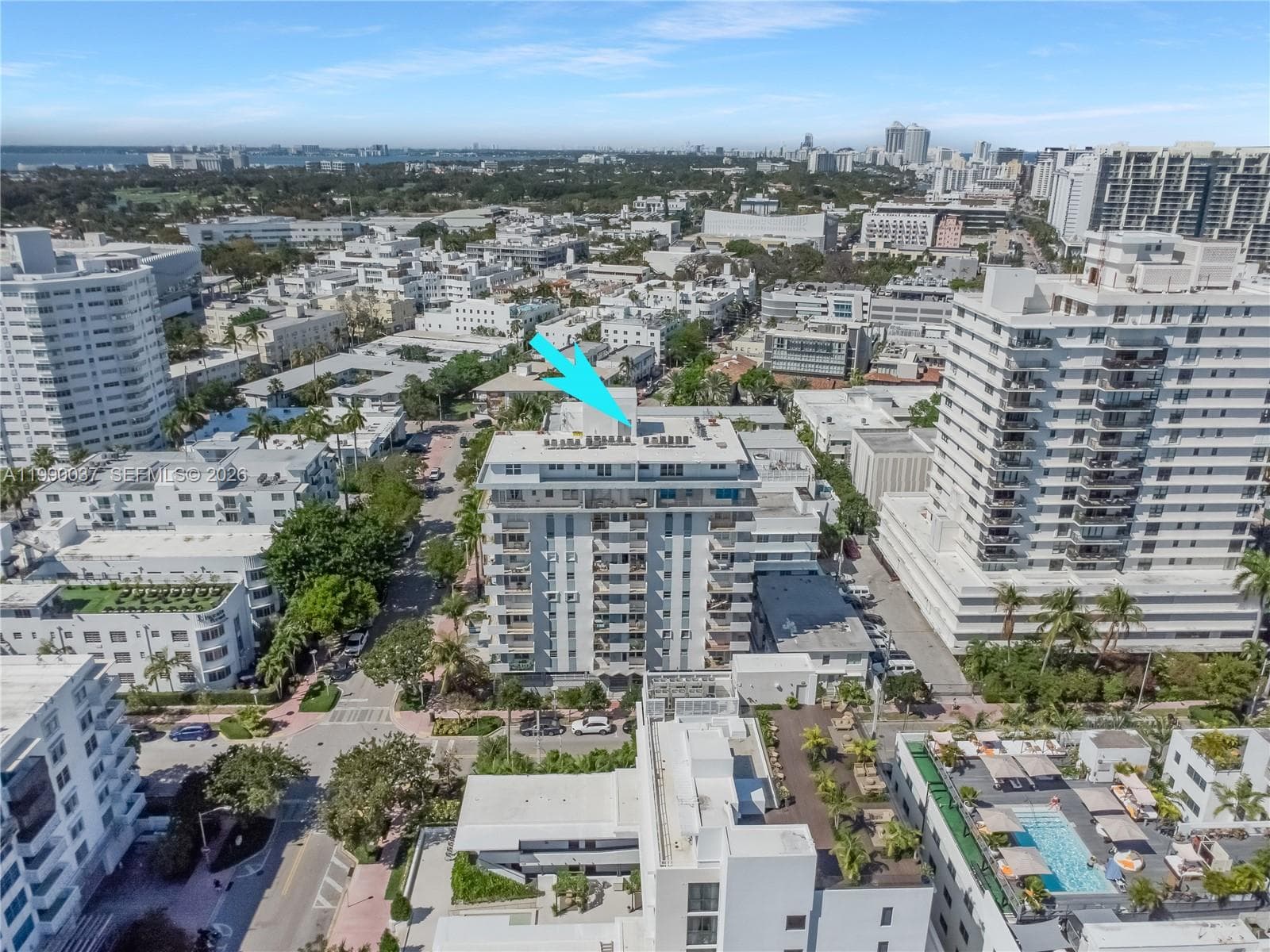 A11990037 — Miami Beach — 33
