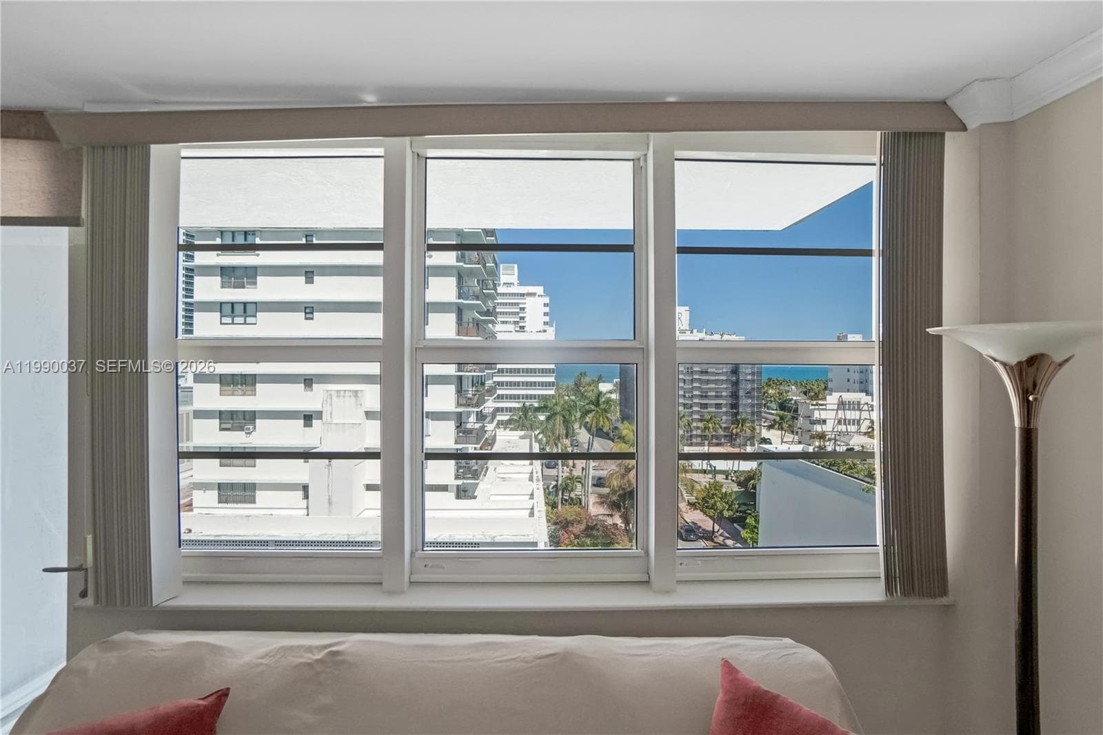 A11990037 — Miami Beach — 35