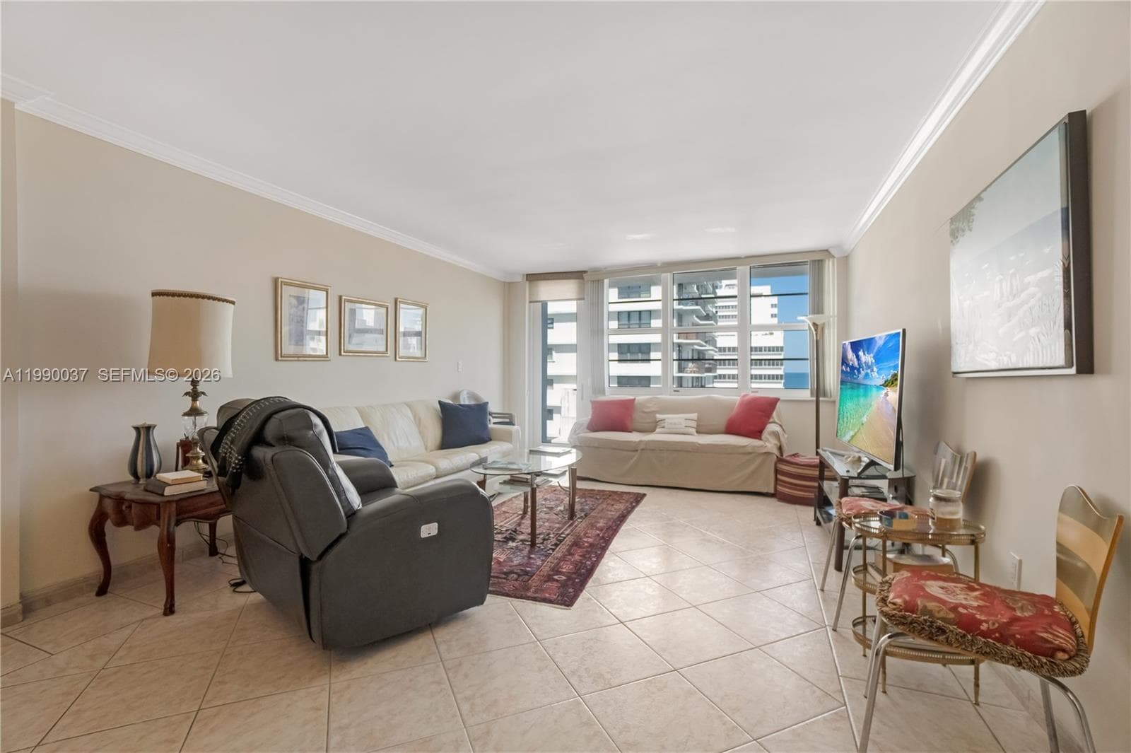 A11990037 — Miami Beach — 4