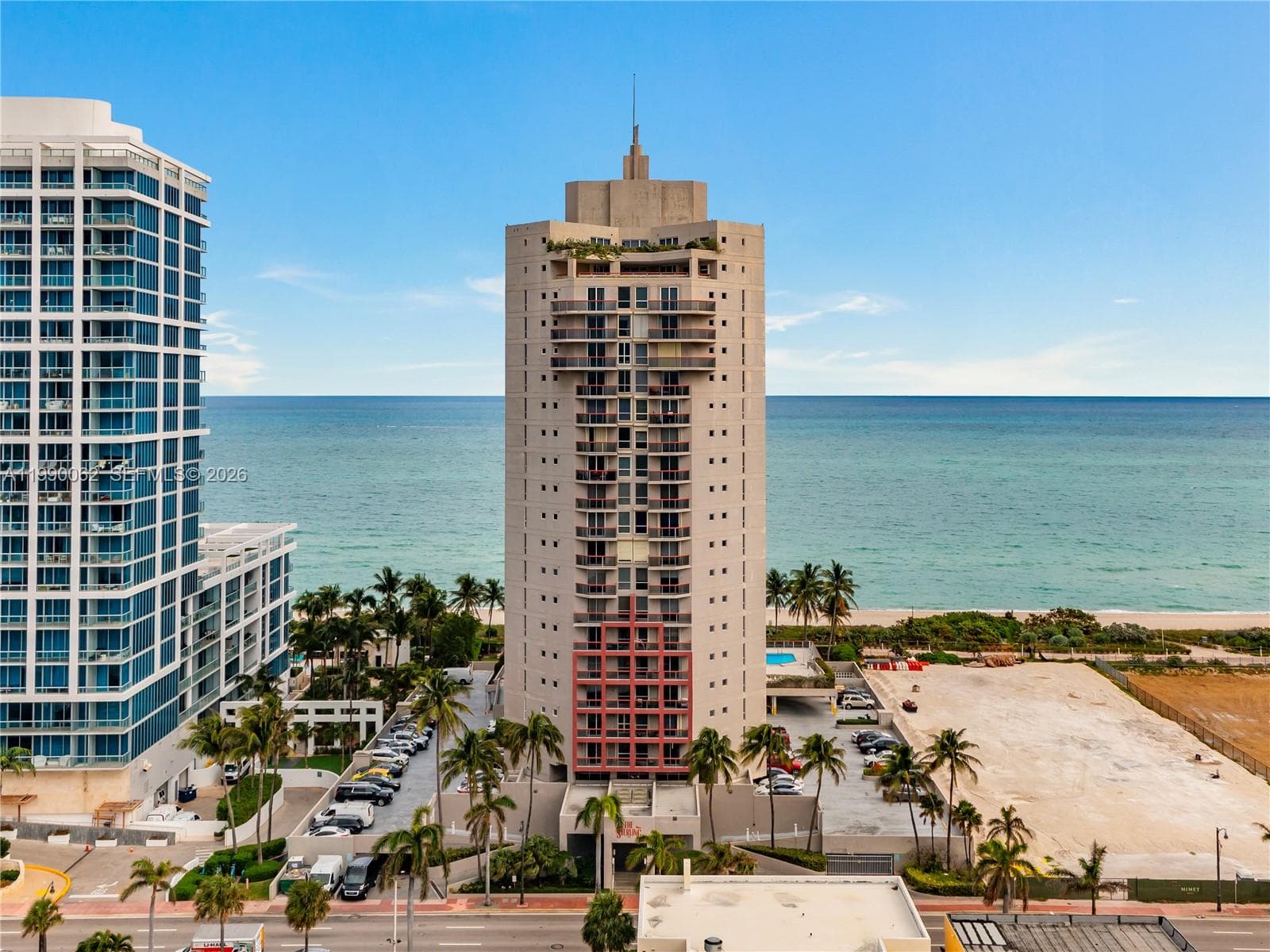 A11990062 — Miami Beach