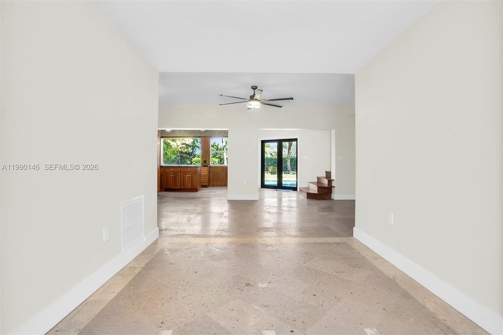 A11990146 — Miami Beach — 23