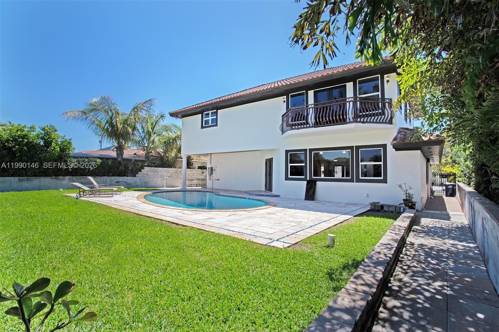 A11990146 — Miami Beach — 14