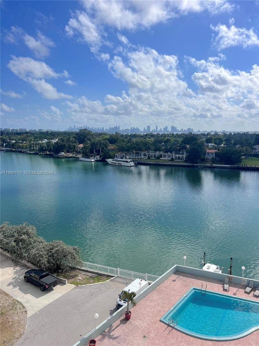 A11990179 — Miami Beach — 23