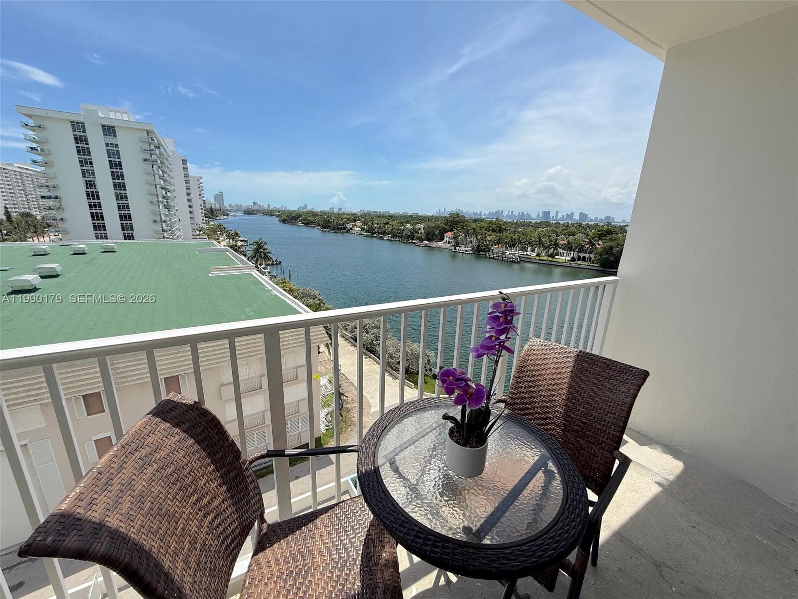 A11990179 — Miami Beach — 12