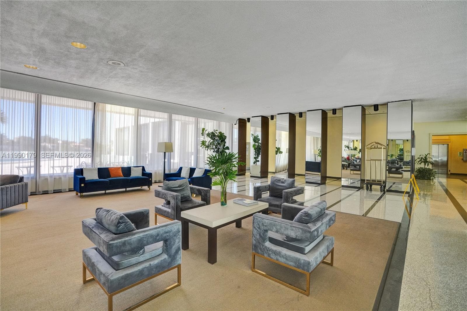 A11990179 — Miami Beach — 3