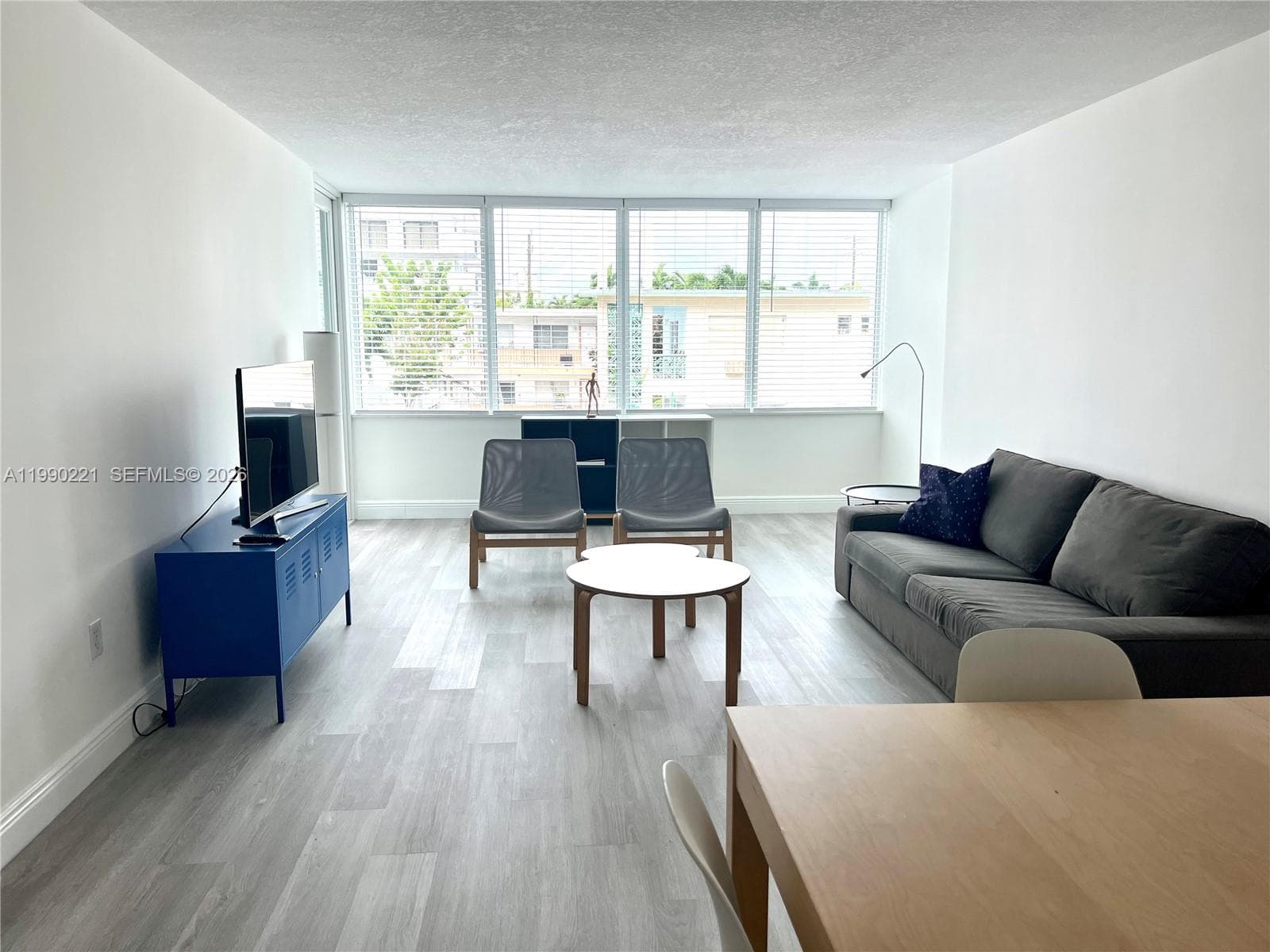 A11990221 — Miami Beach — 8