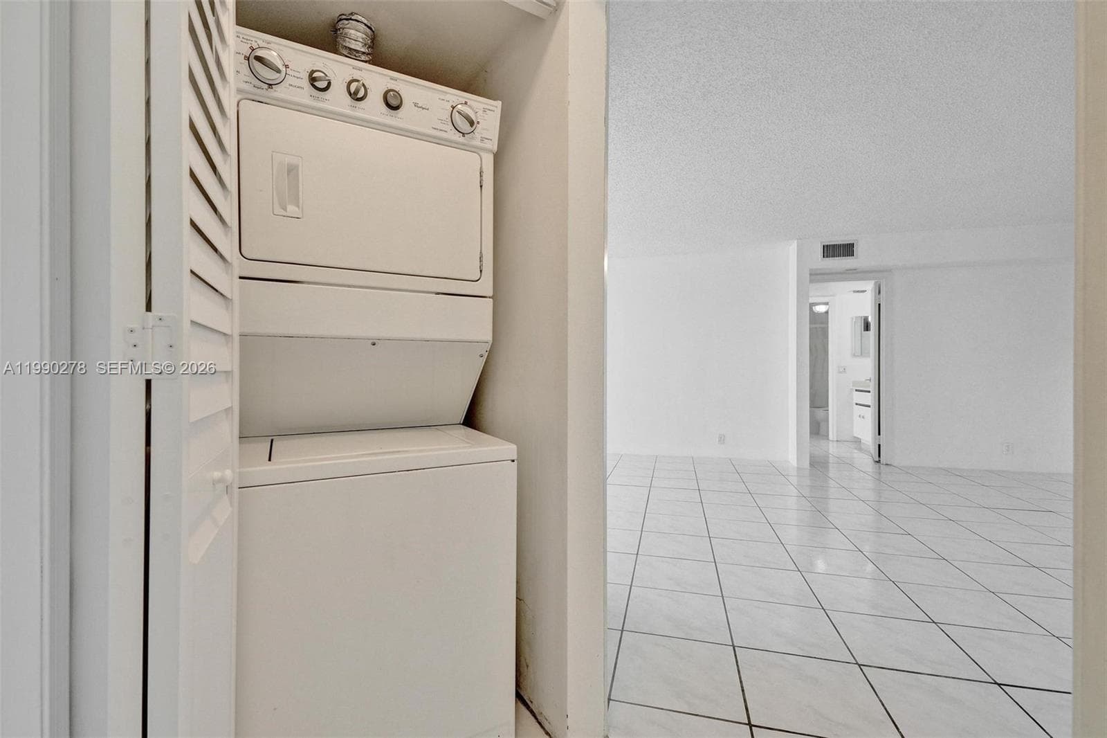 A11990278 — Miami Beach — 36