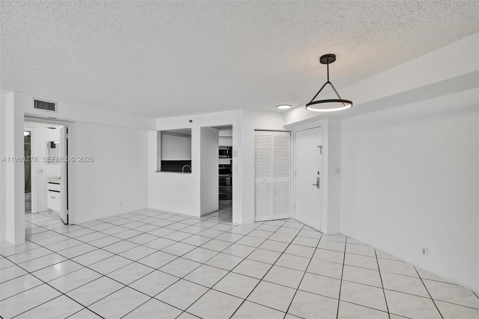 A11990278 — Miami Beach — 20