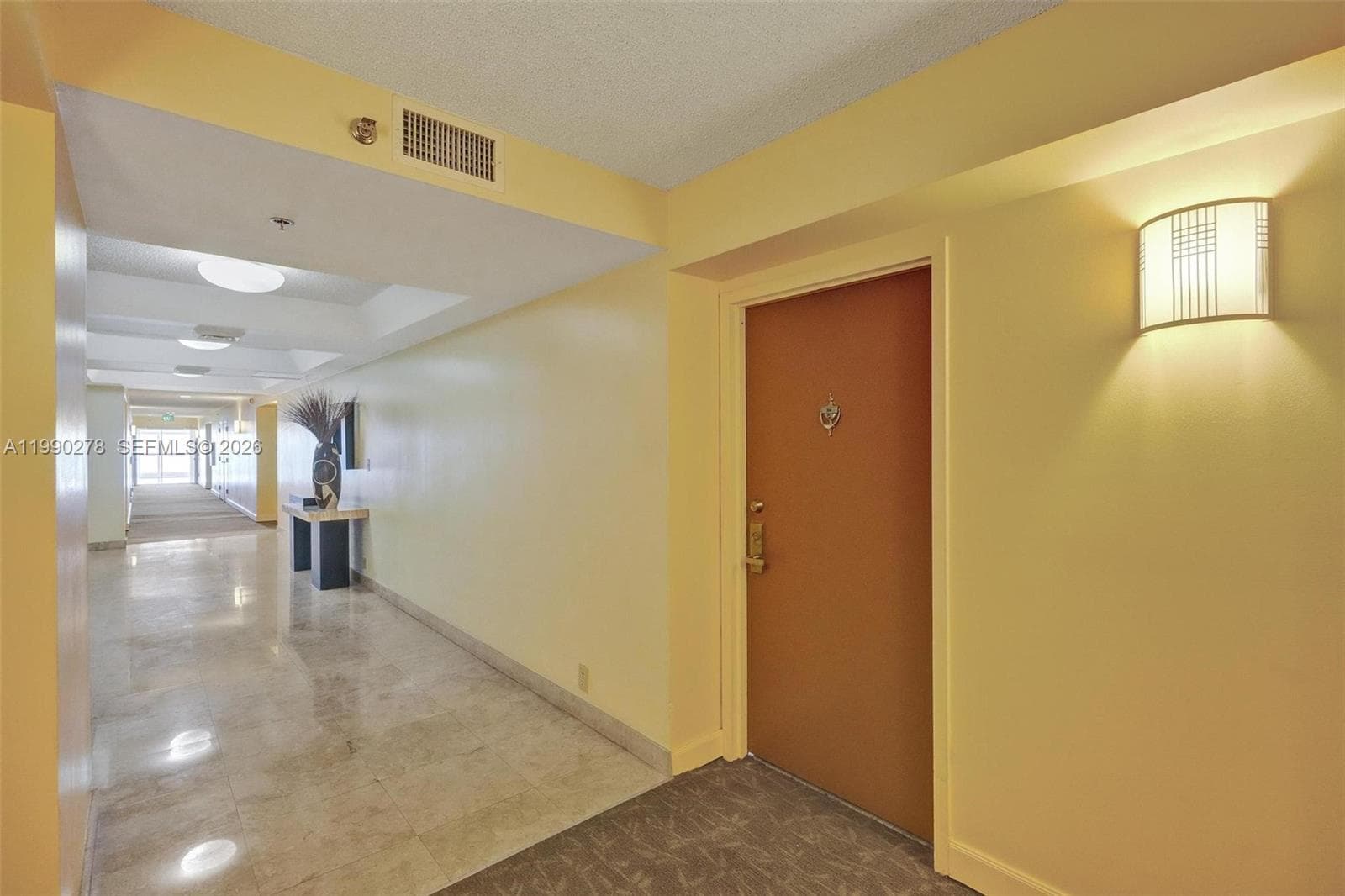 A11990278 — Miami Beach — 10