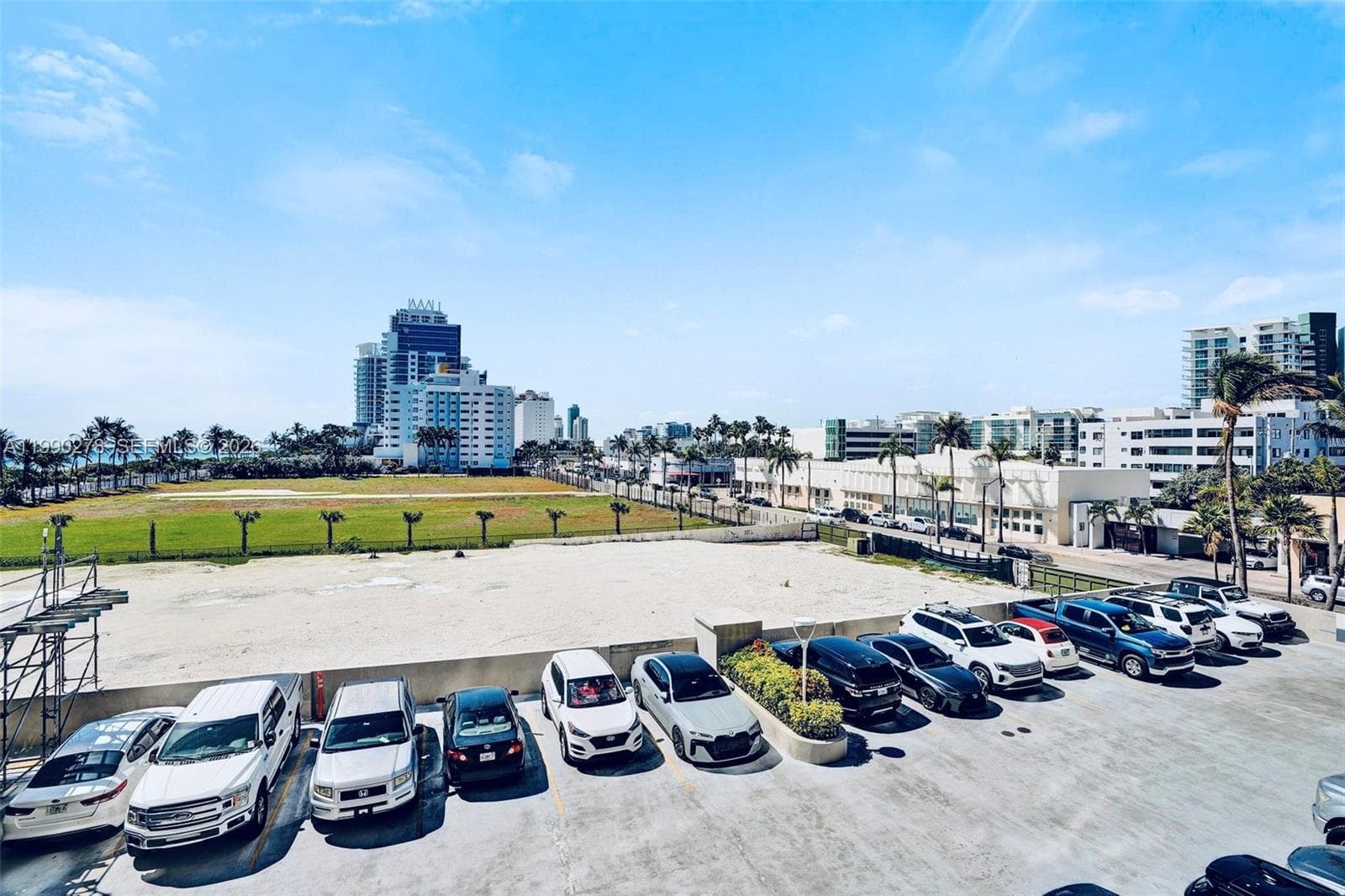 A11990278 — Miami Beach — 19