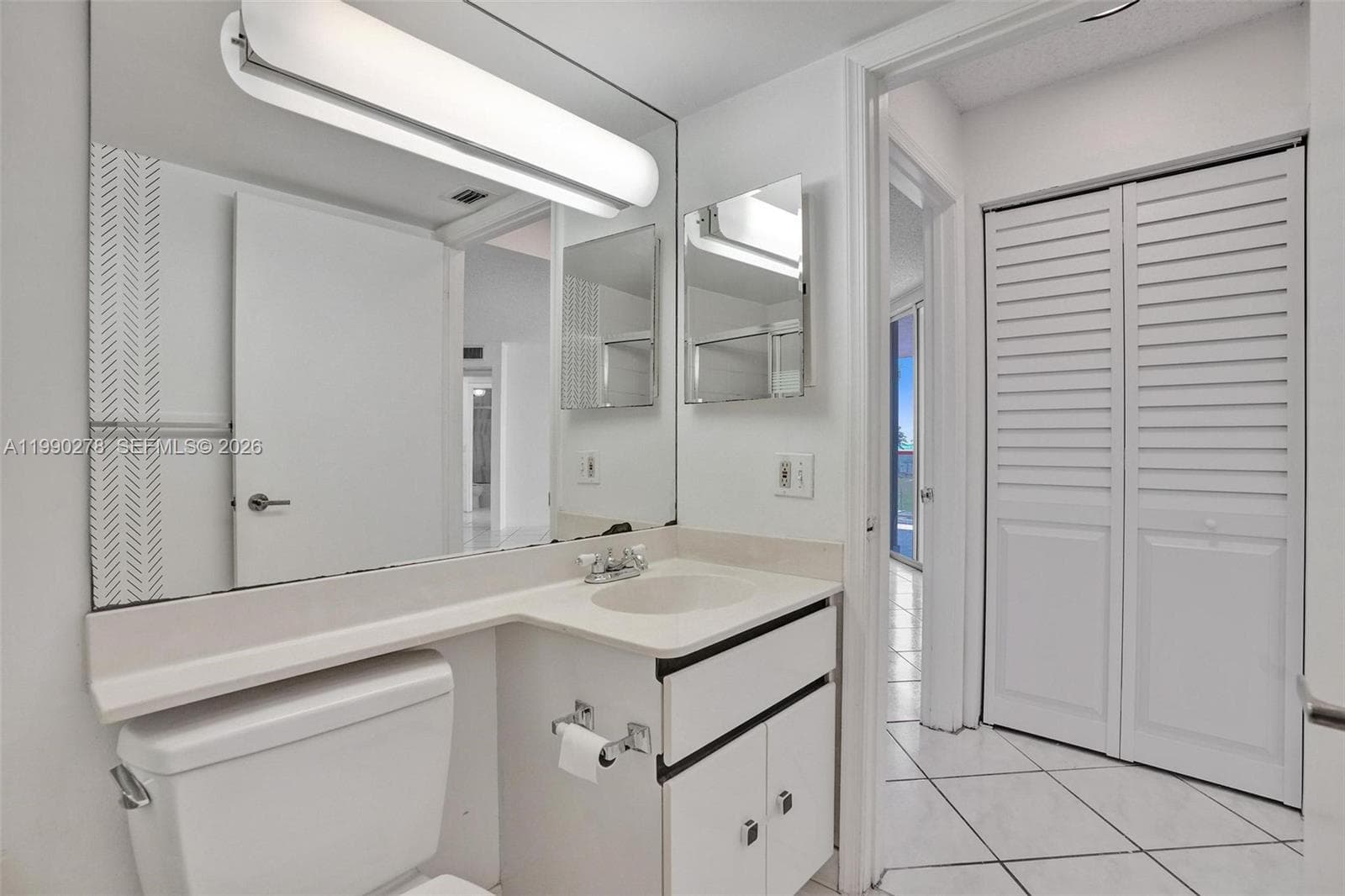 A11990278 — Miami Beach — 29