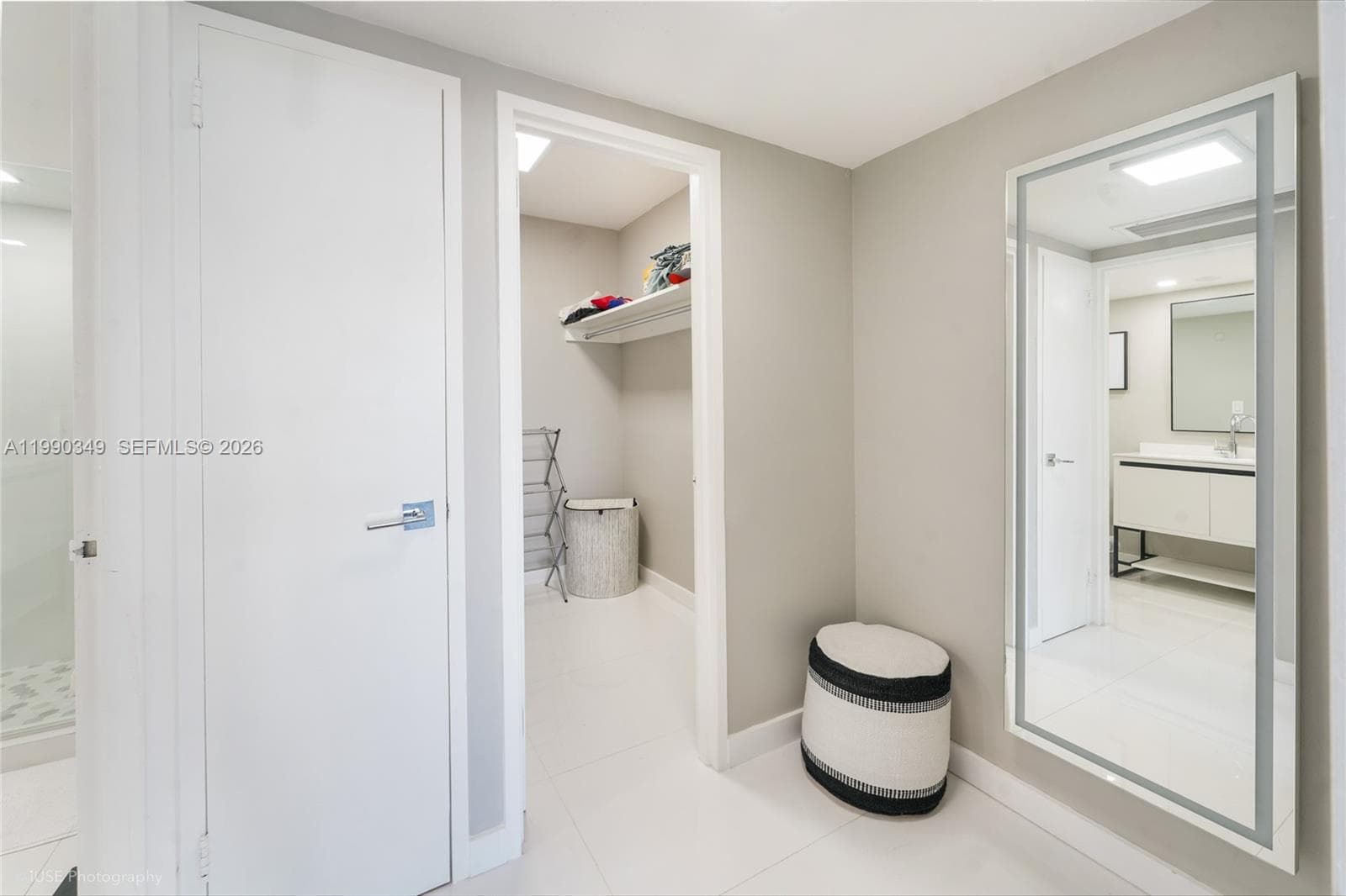 A11990349 — Miami Beach — 16
