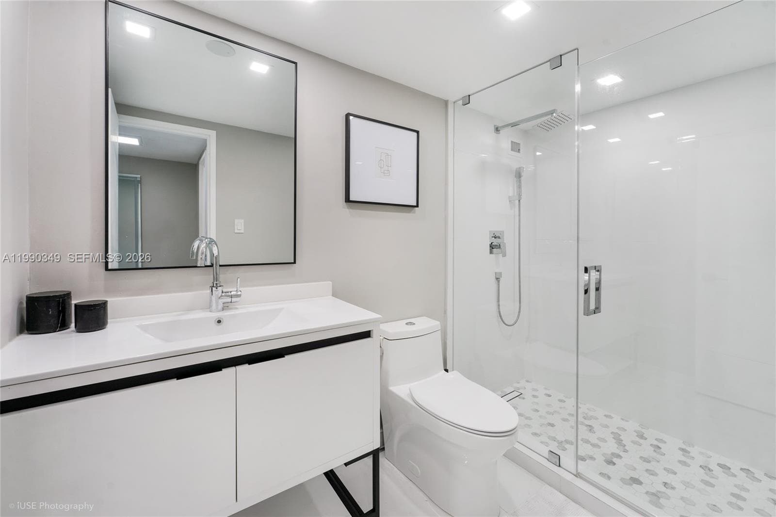 A11990349 — Miami Beach — 14
