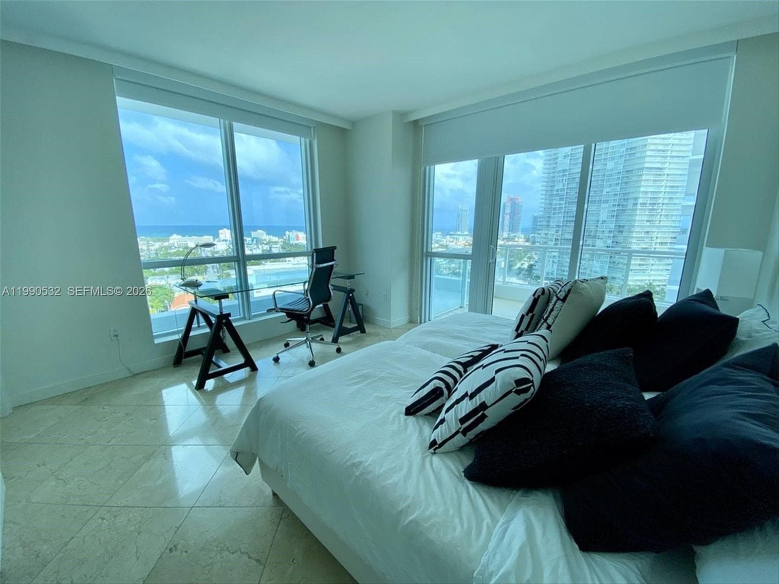 A11990532 — Miami Beach — 23