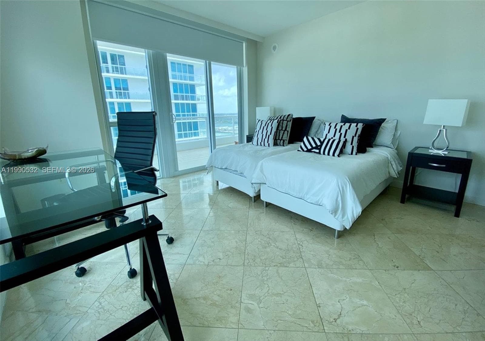 A11990532 — Miami Beach — 22