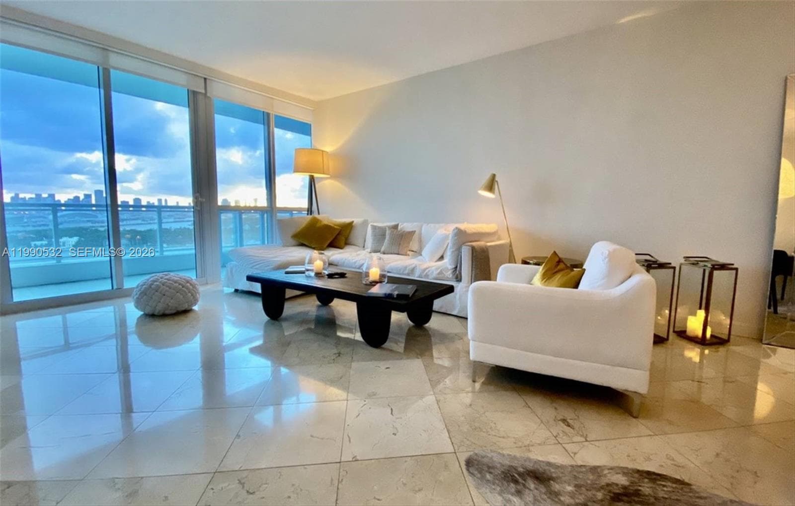A11990532 — Miami Beach — 3