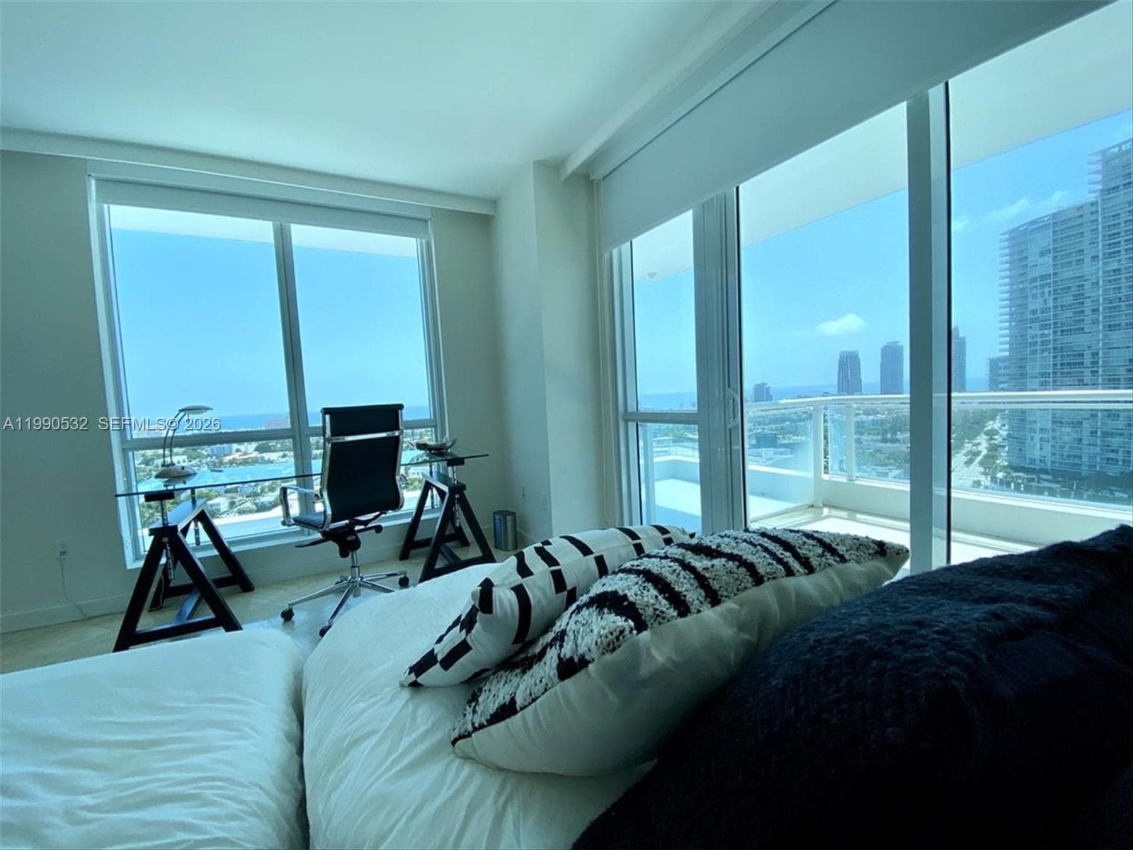 A11990532 — Miami Beach — 21