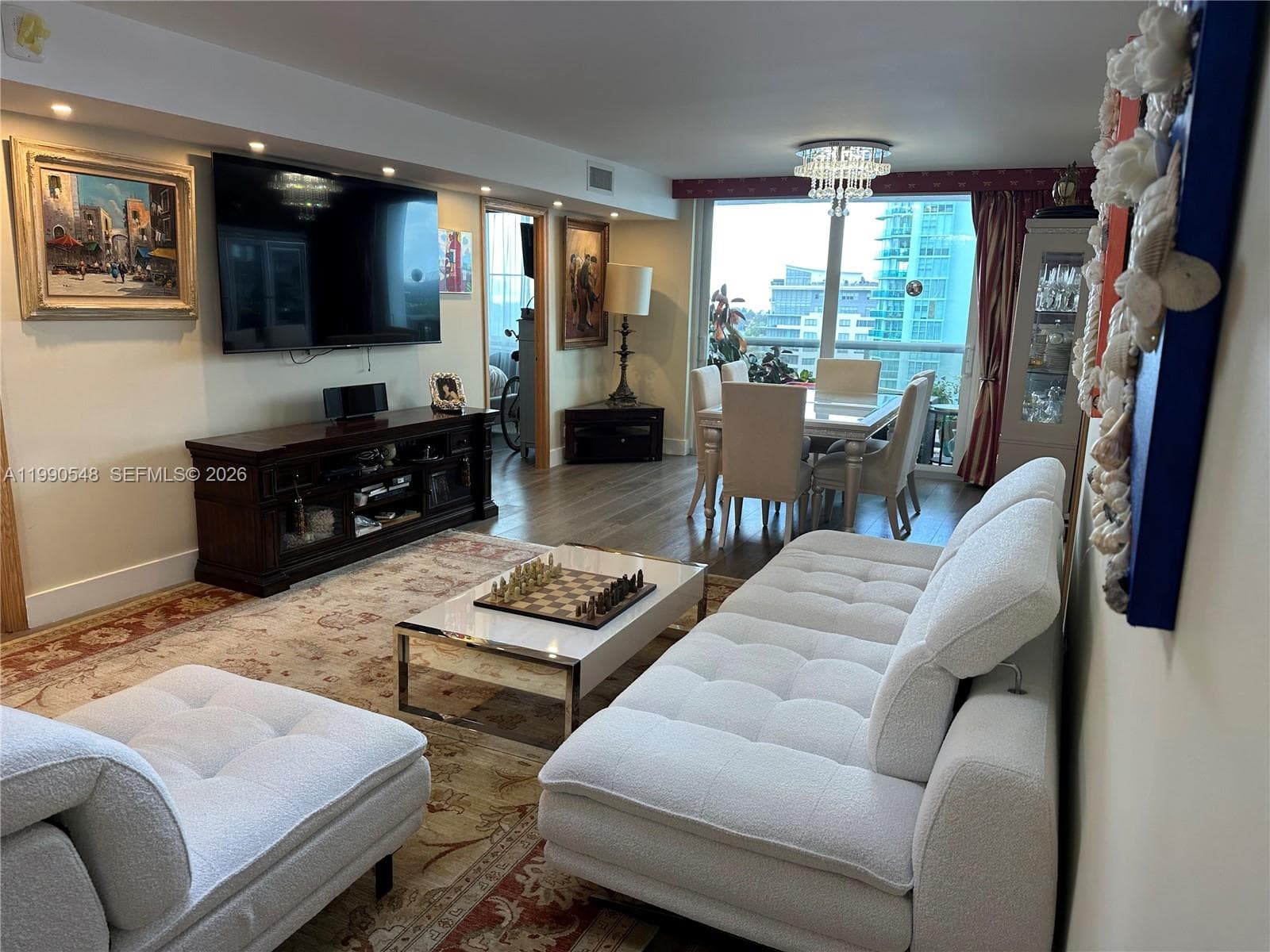A11990548 — Miami Beach — 20