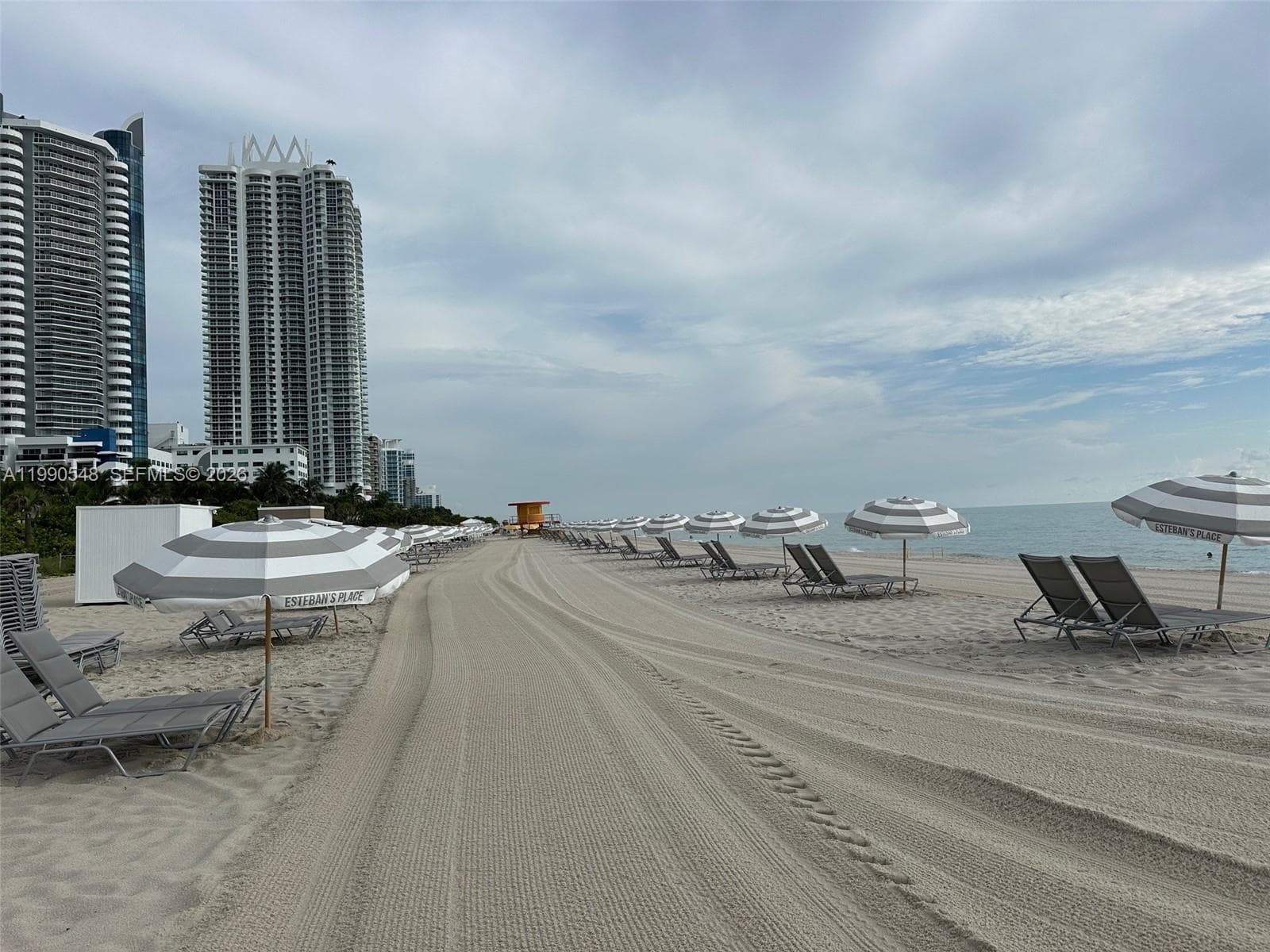 A11990548 — Miami Beach — 30
