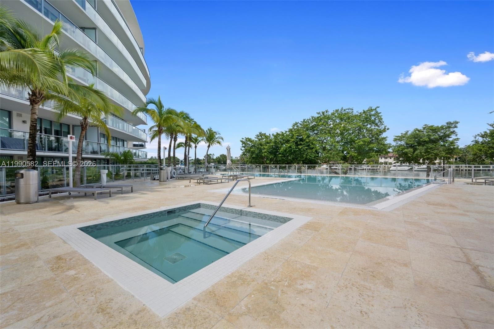 A11990582 — Miami Beach — 21