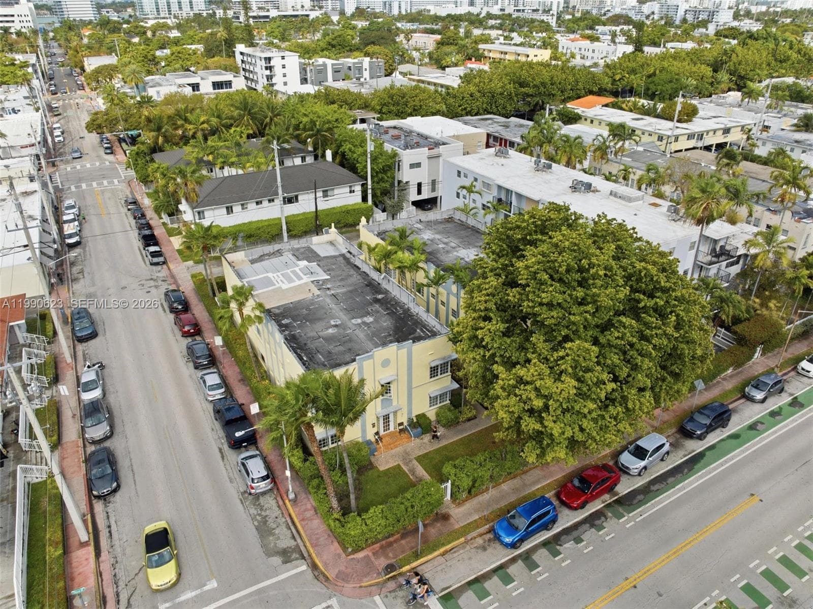 A11990623 — Miami Beach — 29