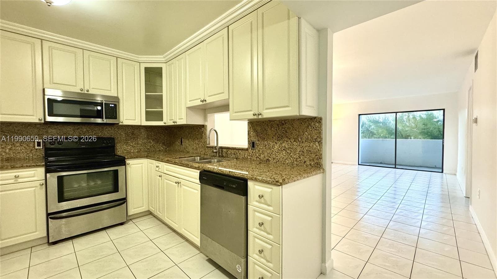 A11990659 — Miami Beach — 17