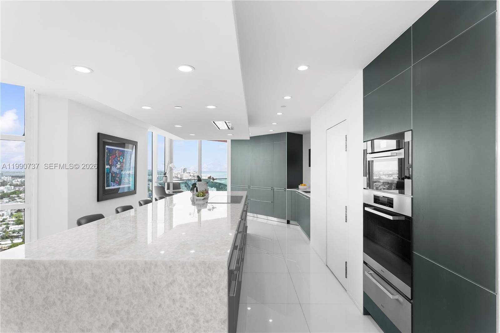A11990737 — Miami Beach — 6