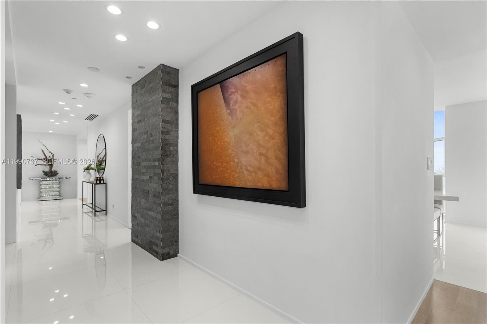 A11990737 — Miami Beach — 13