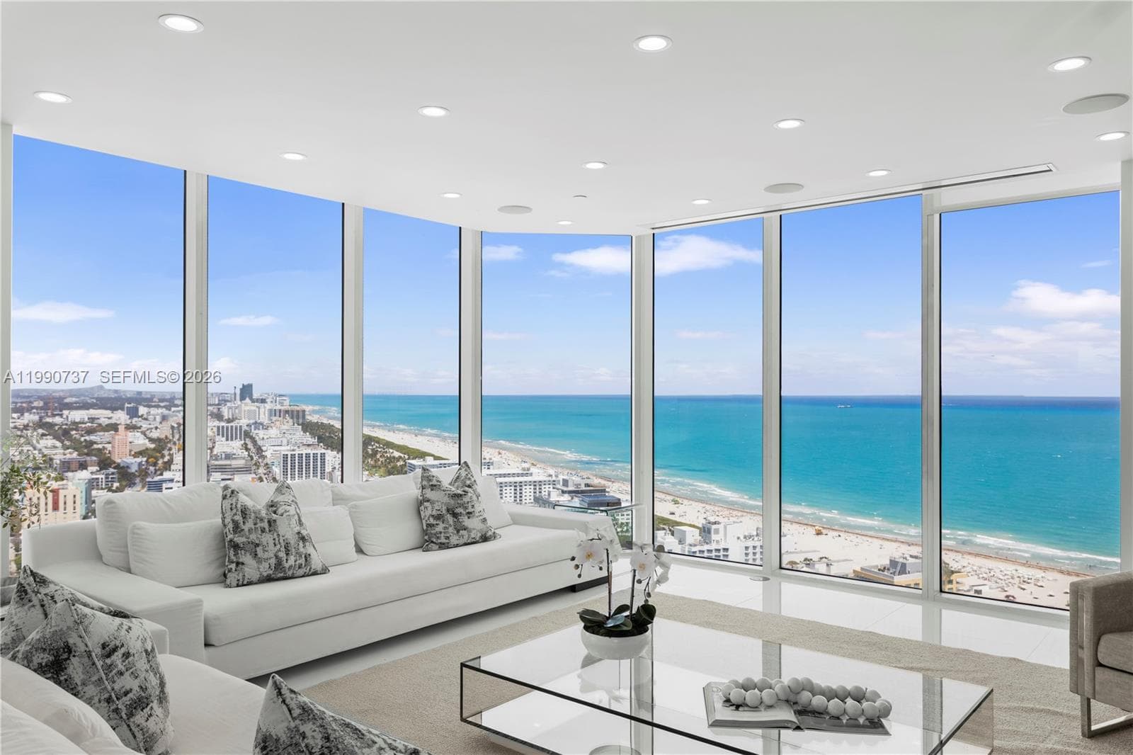 A11990737 — Miami Beach
