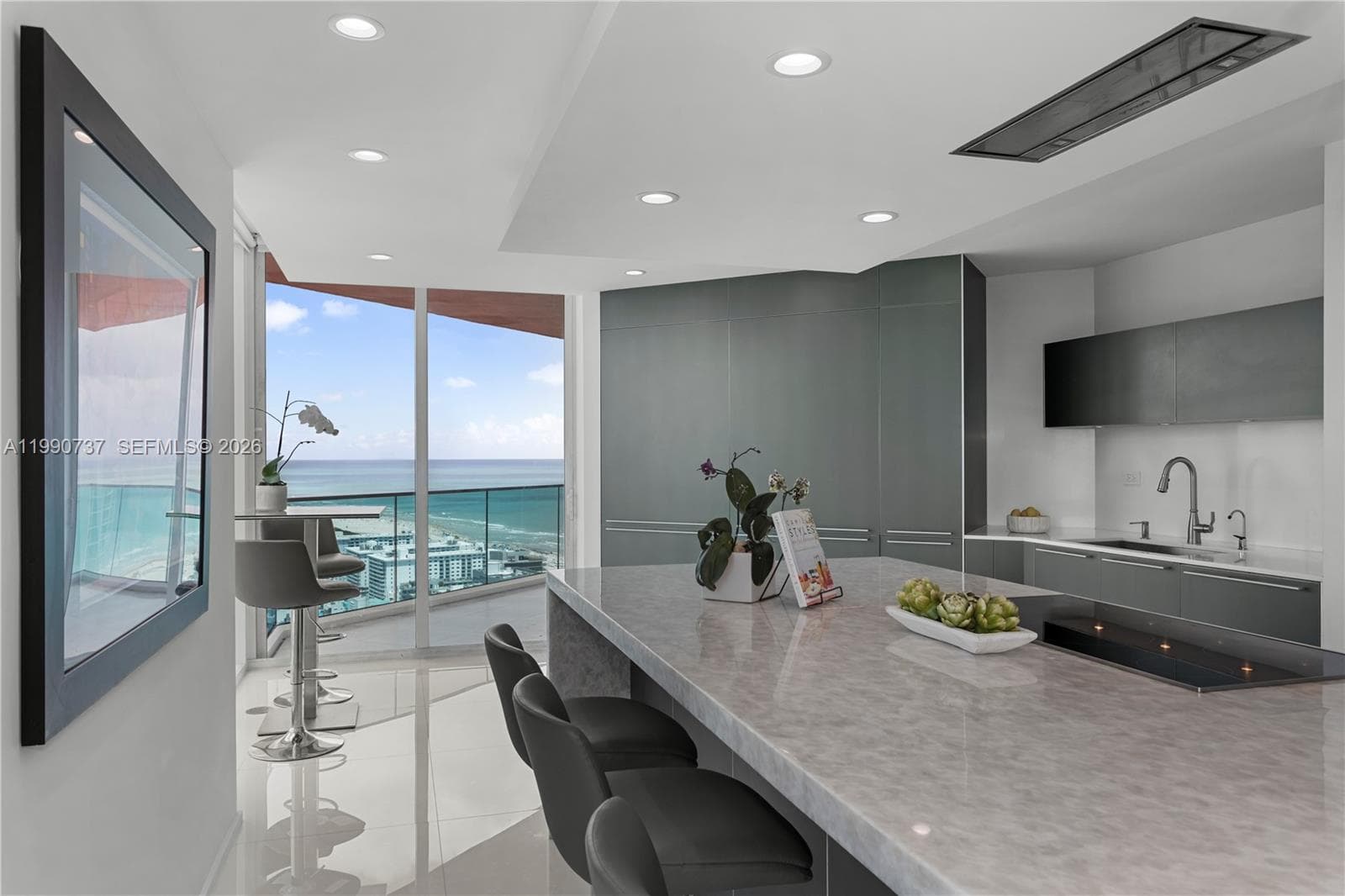 A11990737 — Miami Beach — 5