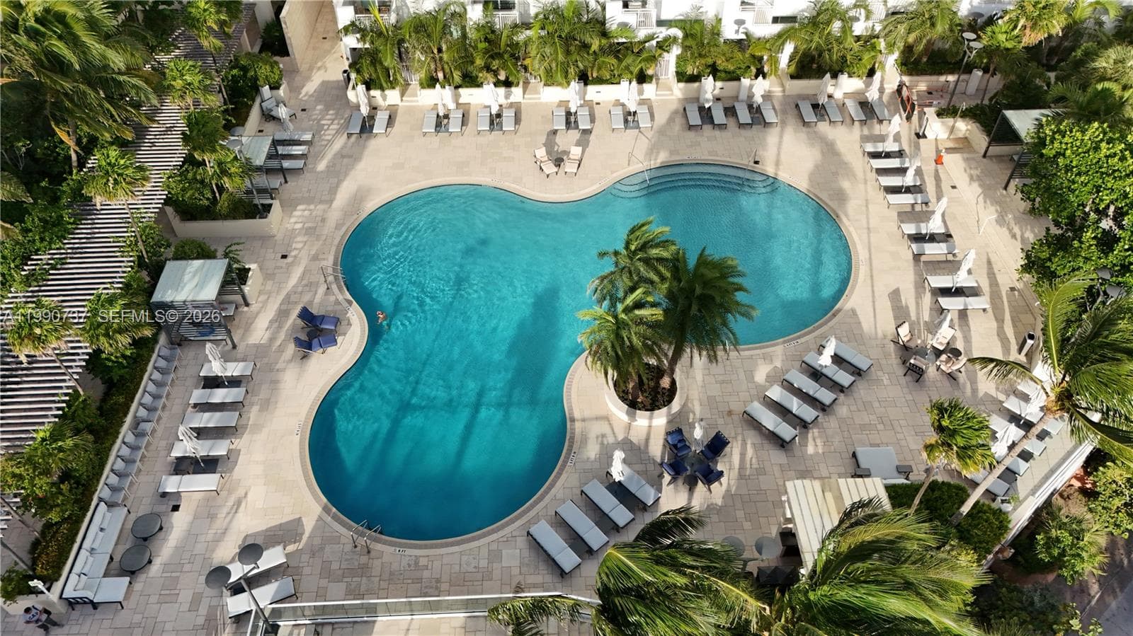 A11990737 — Miami Beach — 30