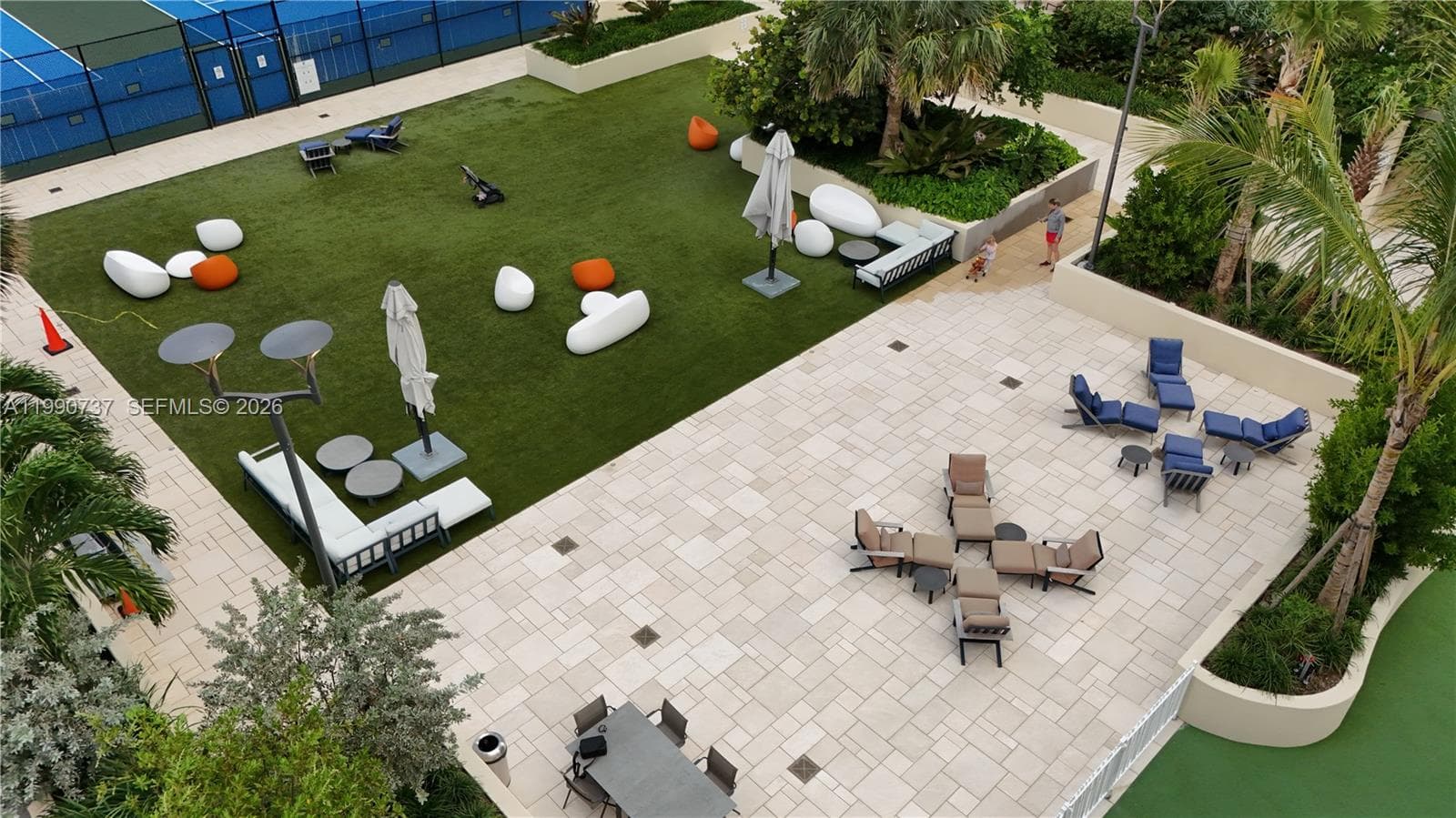A11990737 — Miami Beach — 33