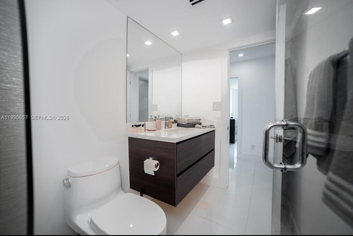 A11990857 — Miami Beach — 23