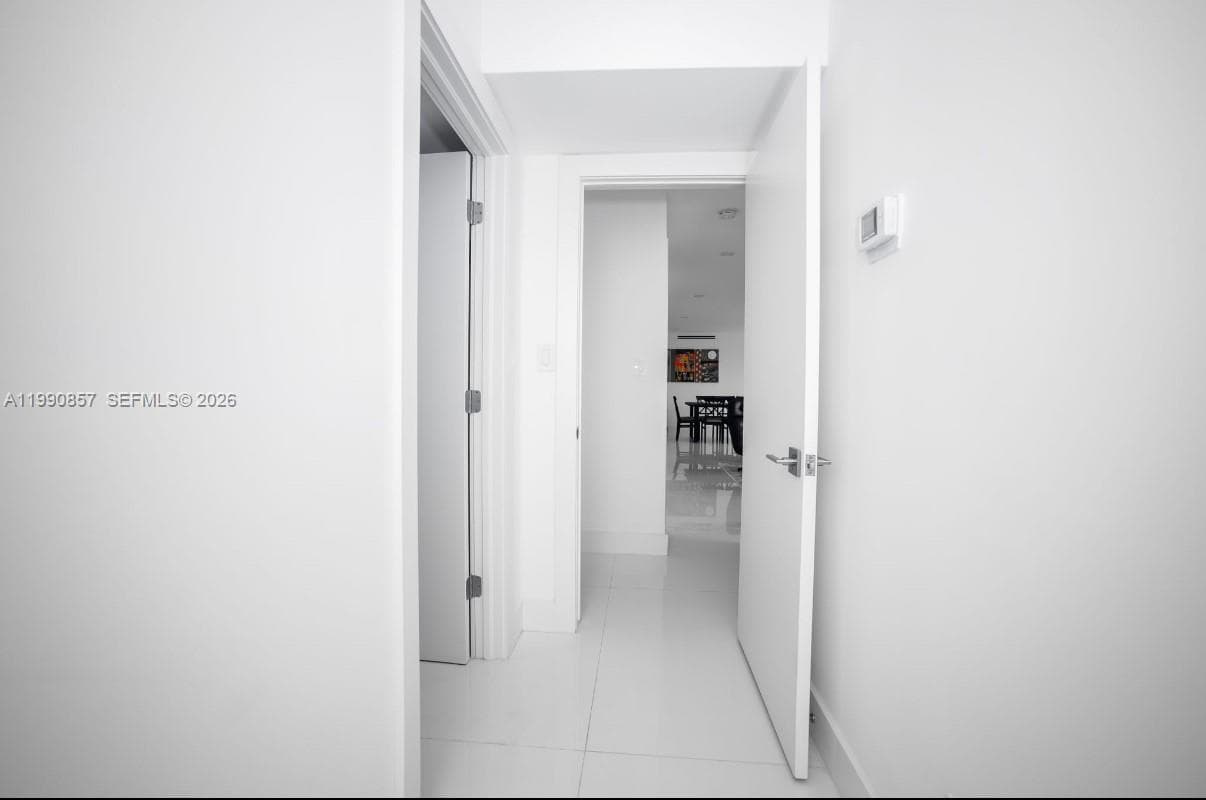 A11990857 — Miami Beach — 20