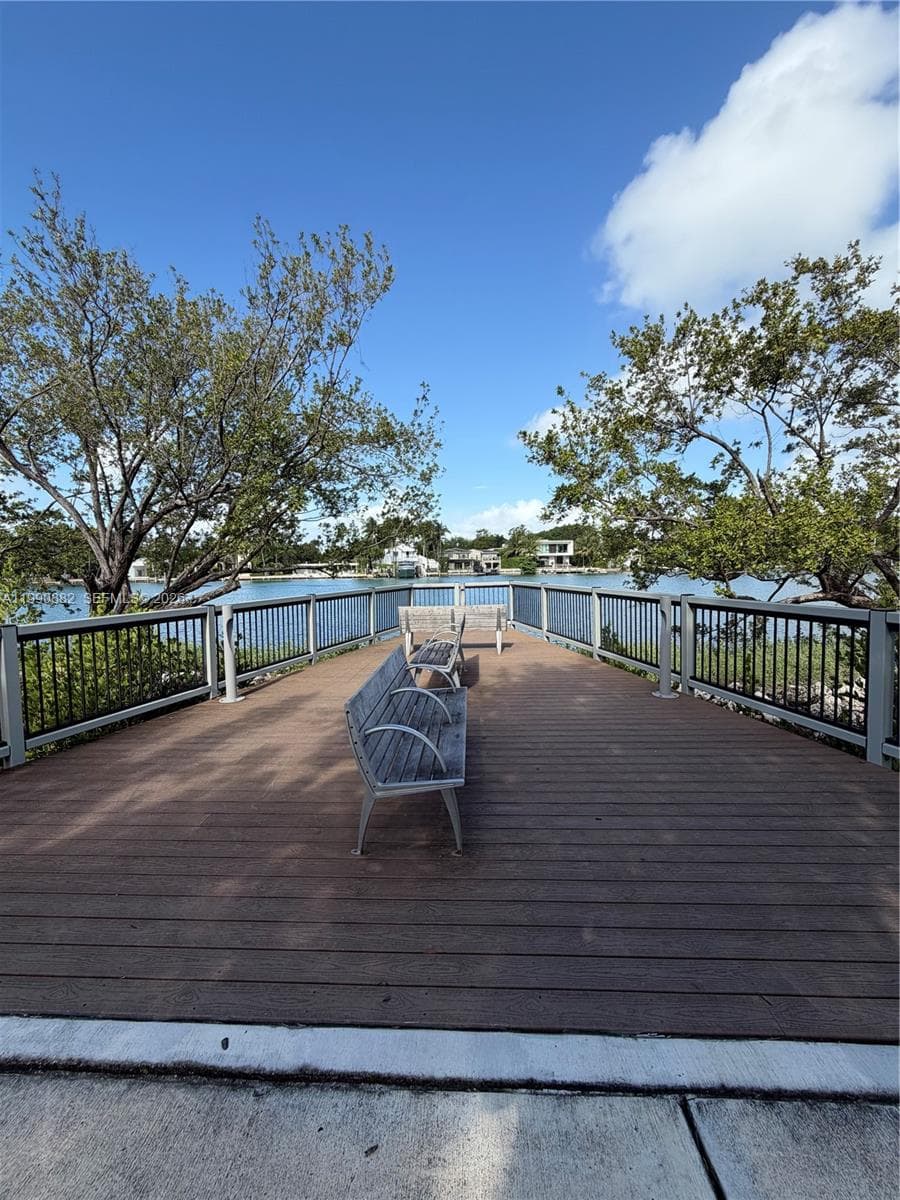 A11990882 — Miami Beach — 23
