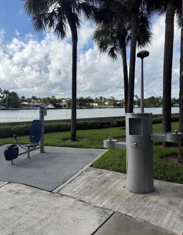 A11990882 — Miami Beach — 16