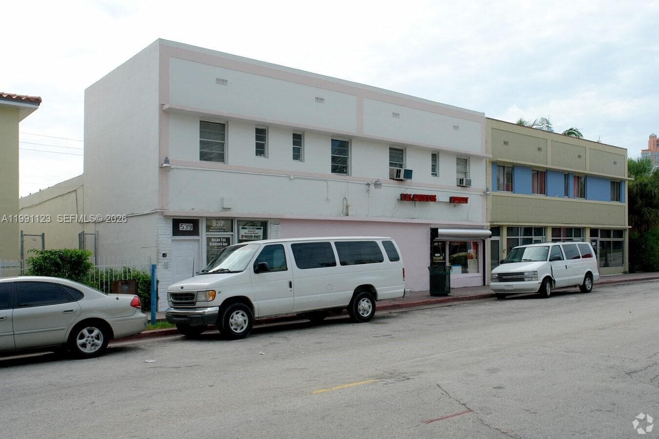 A11991123 — Miami Beach