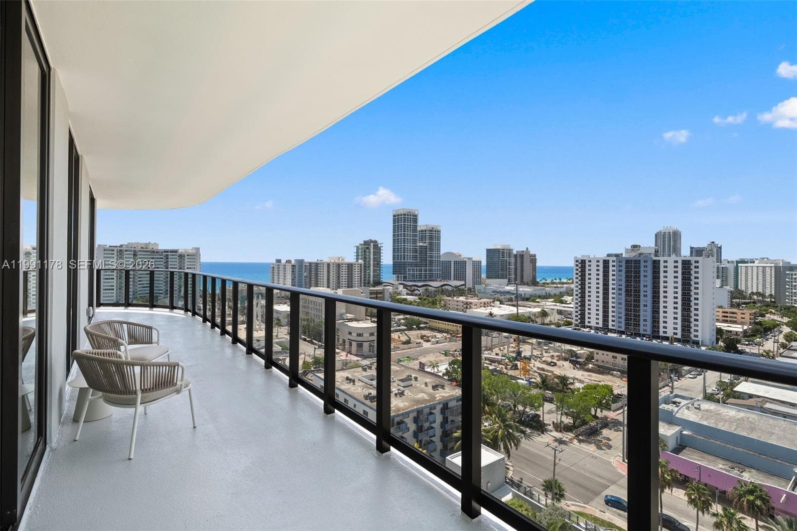 A11991178 — Miami Beach — 28