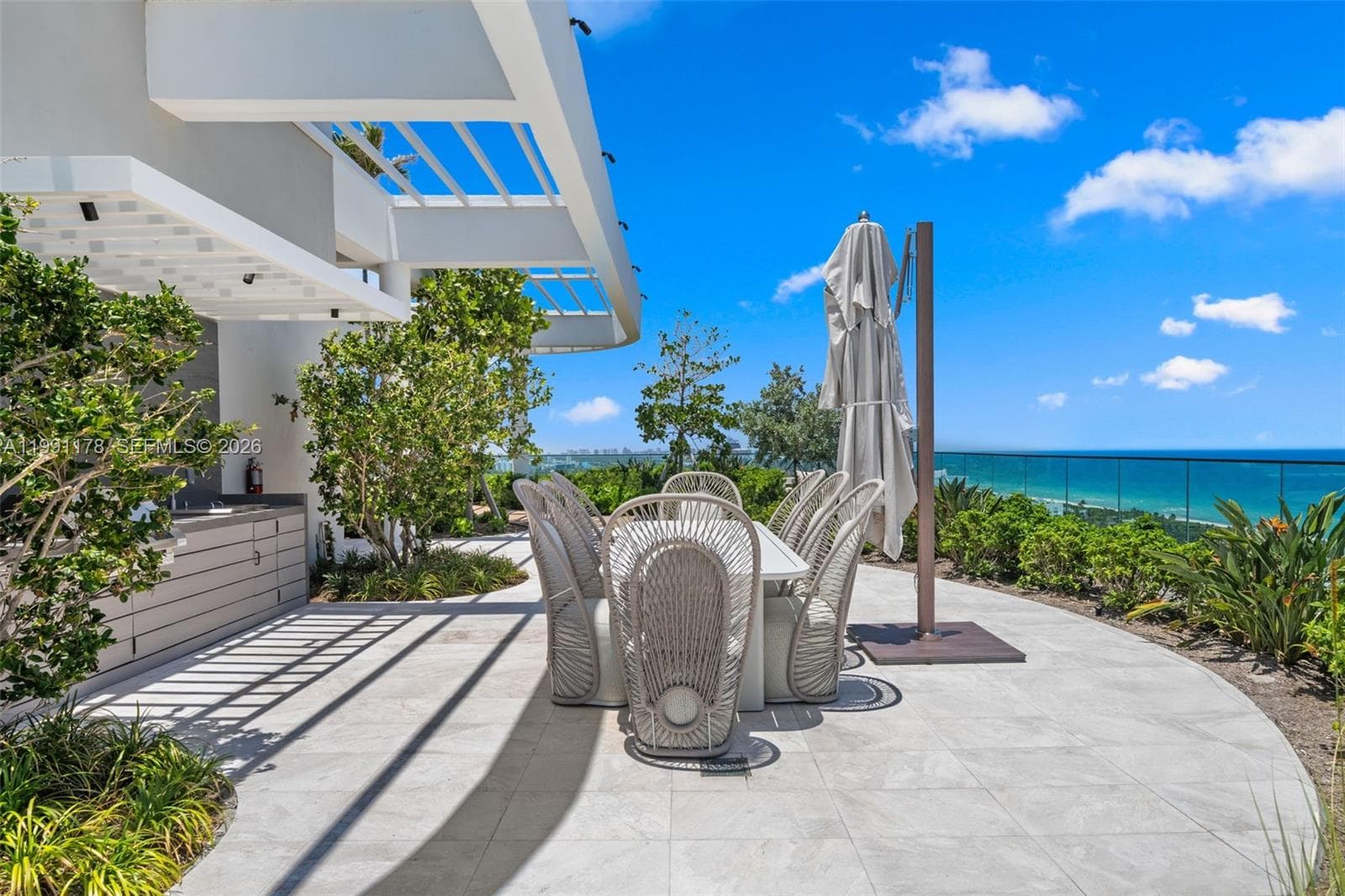 A11991178 — Miami Beach — 55