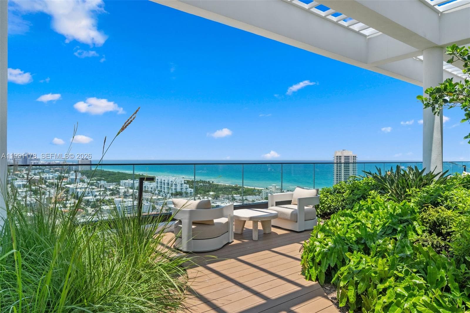 A11991178 — Miami Beach — 50