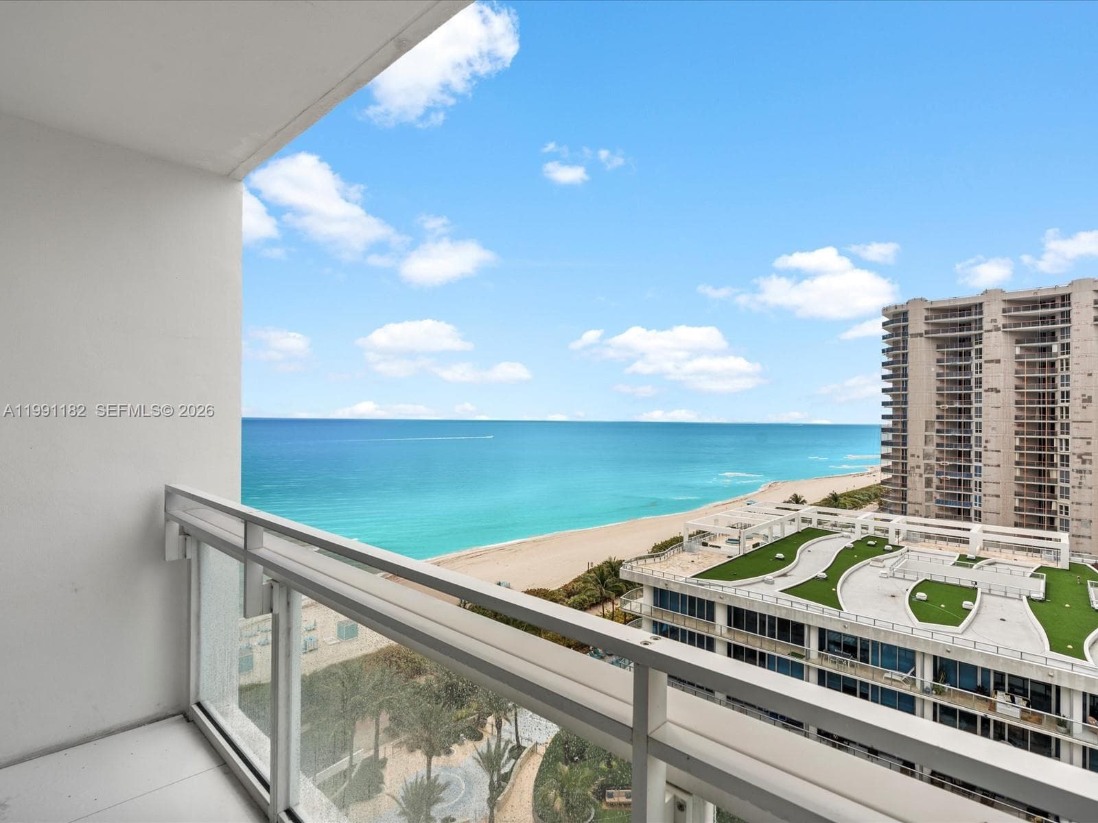 A11991182 — Miami Beach — 2