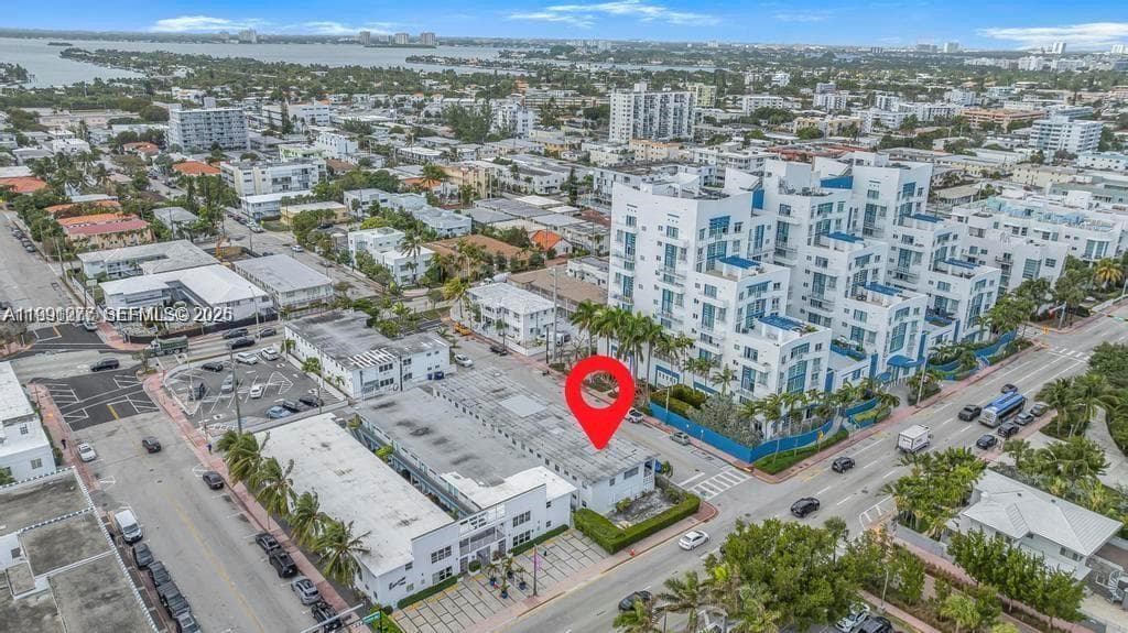 A11991277 — Miami Beach — 16