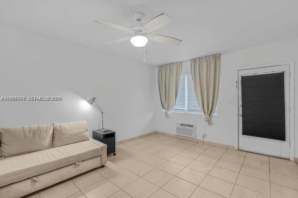 A11991277 — Miami Beach — 5