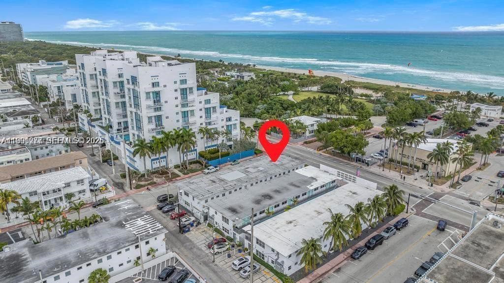 A11991277 — Miami Beach — 15