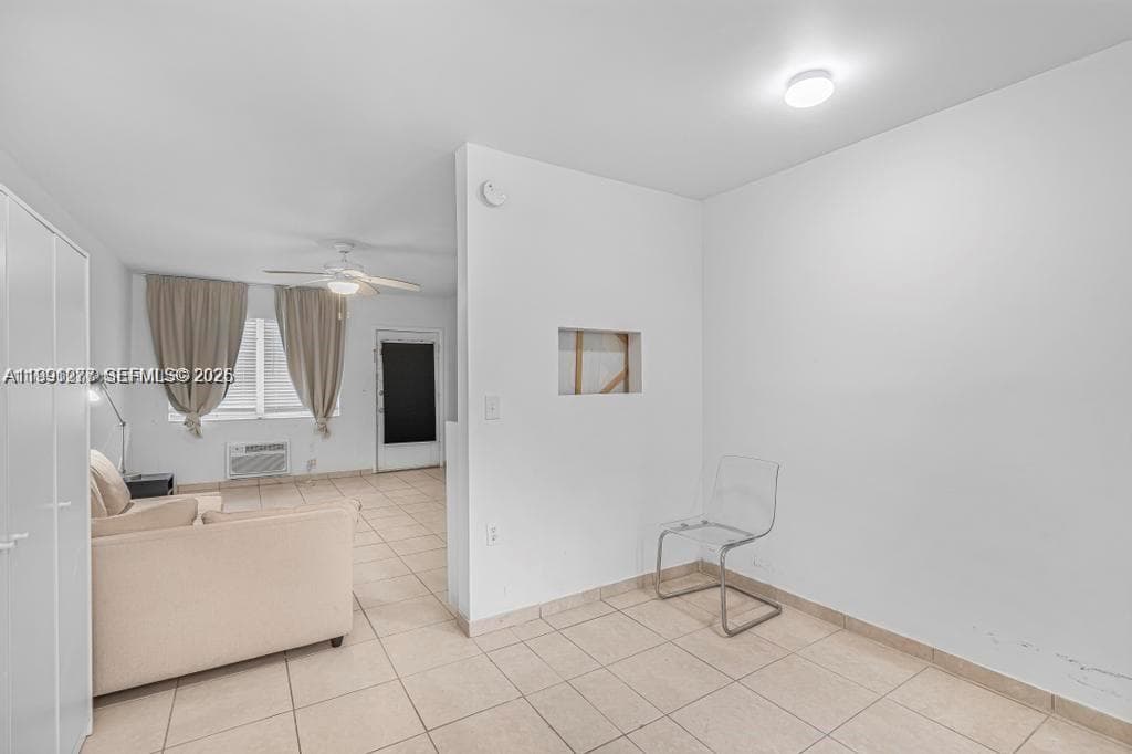 A11991277 — Miami Beach — 8
