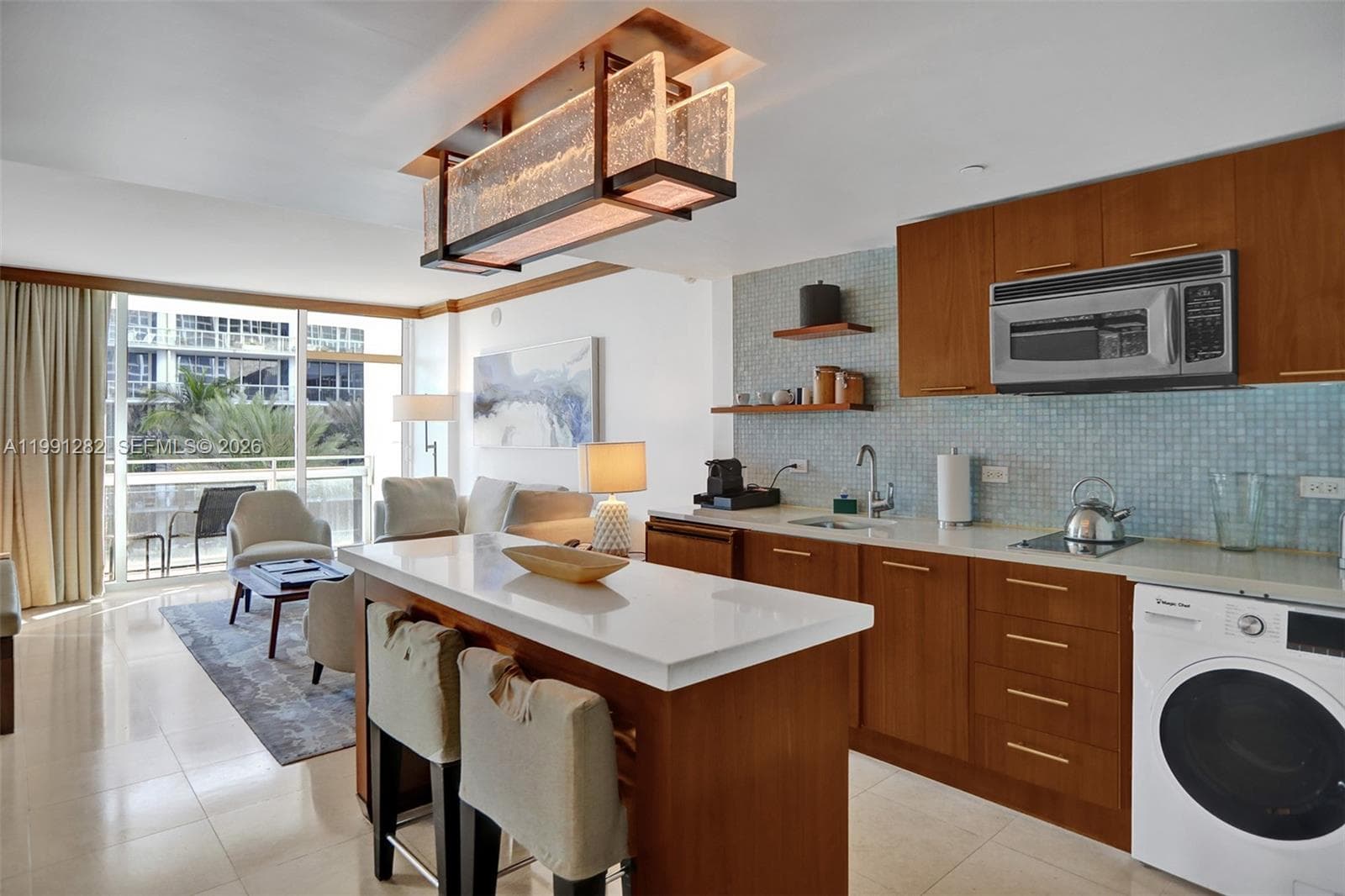 A11991282 — Miami Beach