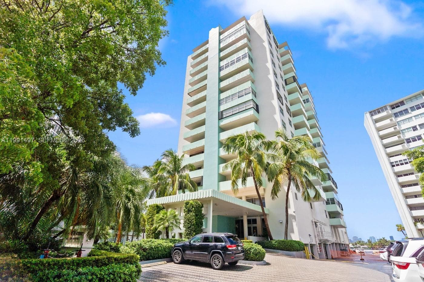 A11991497 — Miami Beach — 33