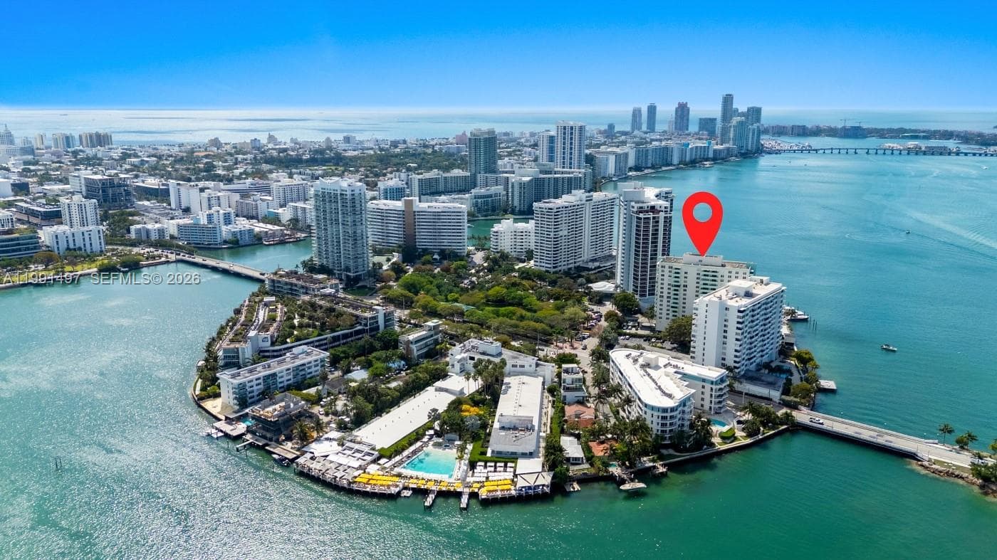 A11991497 — Miami Beach — 35