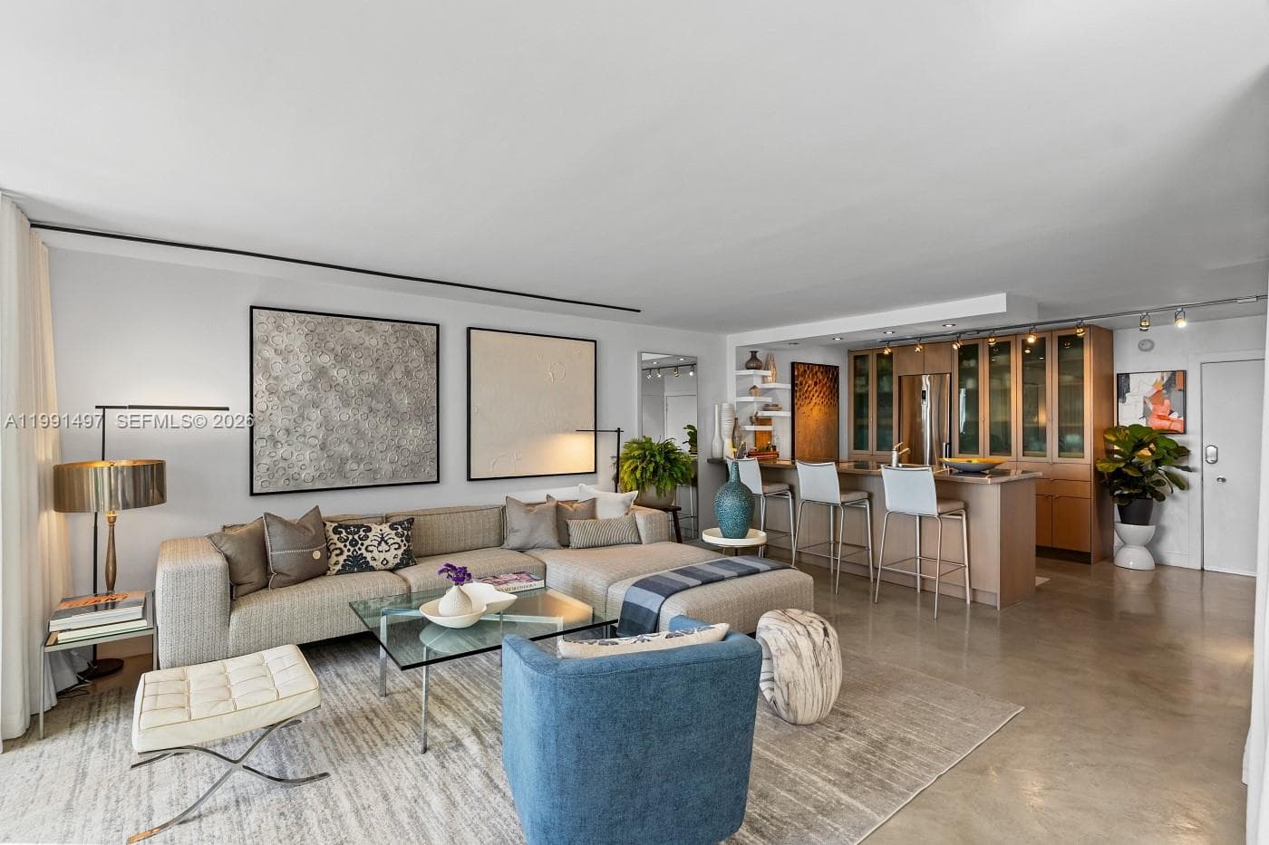 A11991497 — Miami Beach — 4