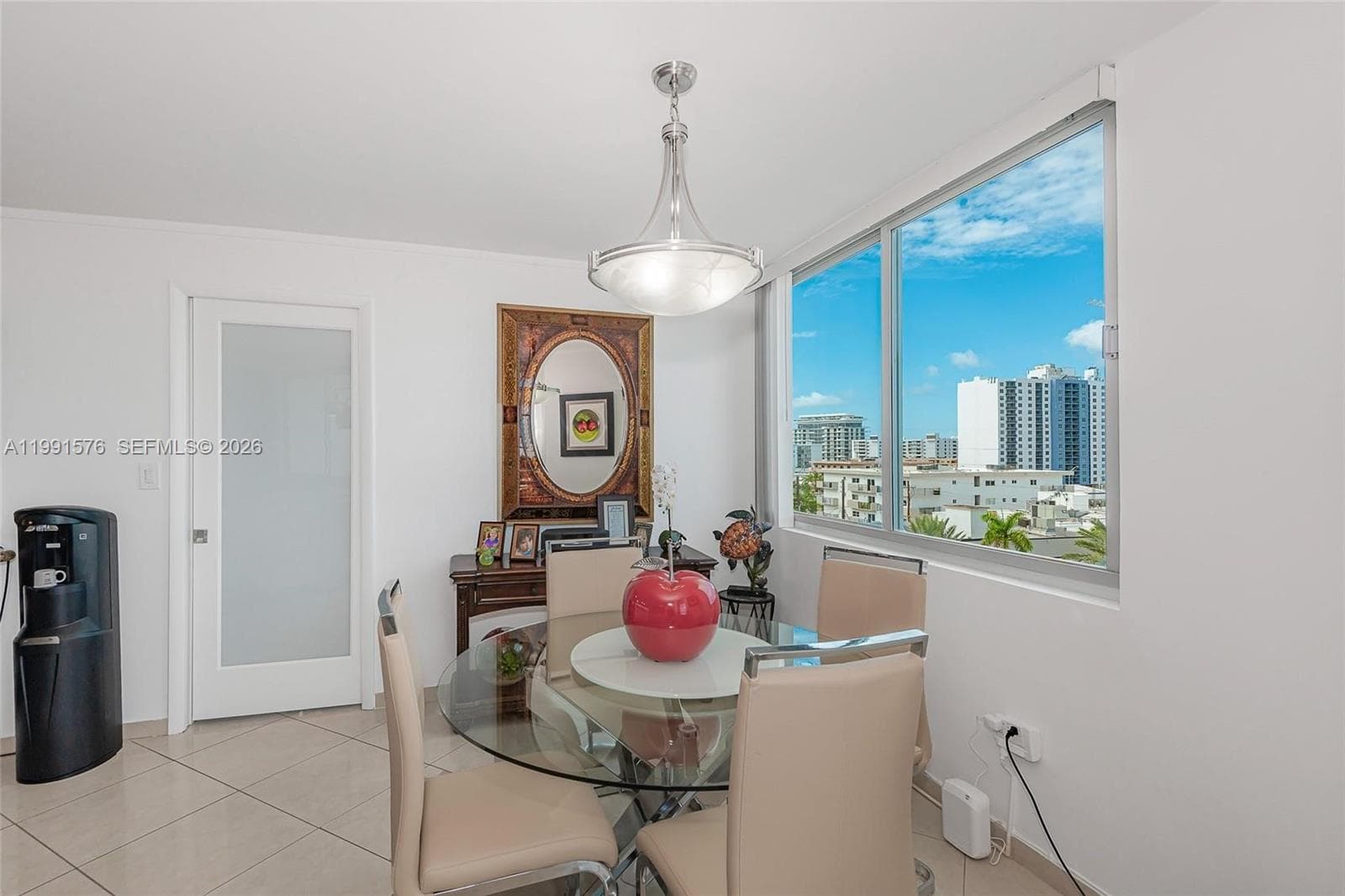 A11991576 — Miami Beach — 13
